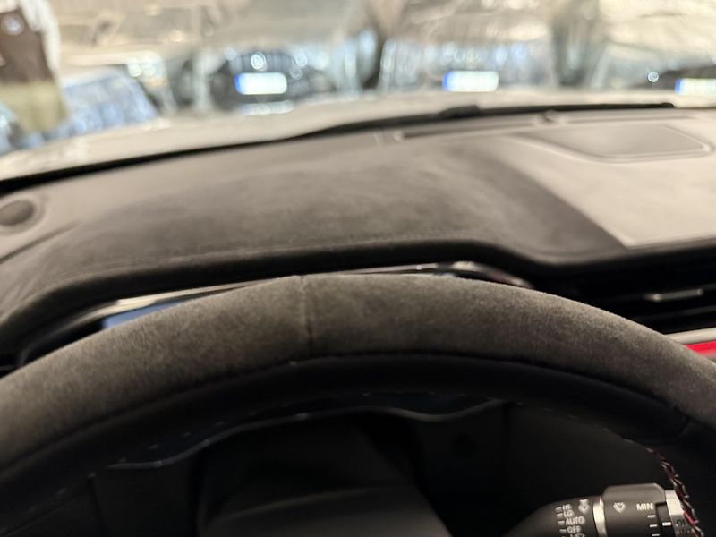 Jaguar F-Pace (2022) 5.0 SVR REZERVOVÁNO  - fotka 27 z 53
