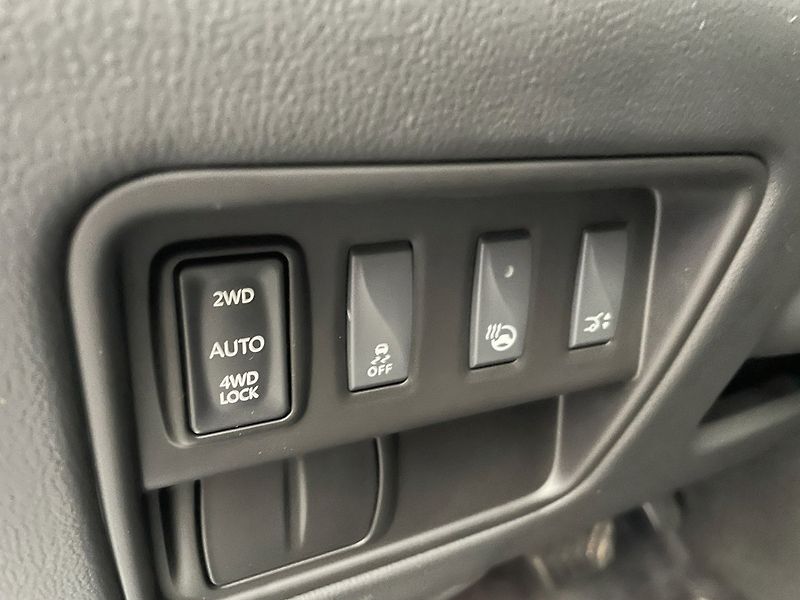 Renault Koleos (2017) INITIALE PARIS 2,0dCi 175k AWD - fotka 19 z 23