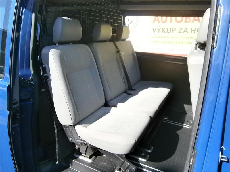 Volkswagen Transporter 1,9 TDI 77 KW 6 MÍST L2H2 - fotka 9 z 13