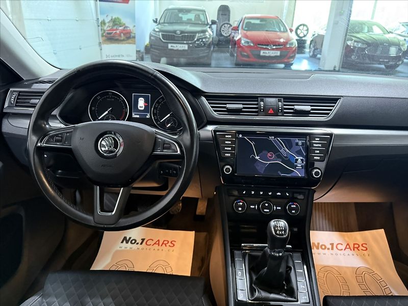 Škoda Superb 2,0   TDI 110kW STYLE 4x4 TAŽN - fotka 29 z 47
