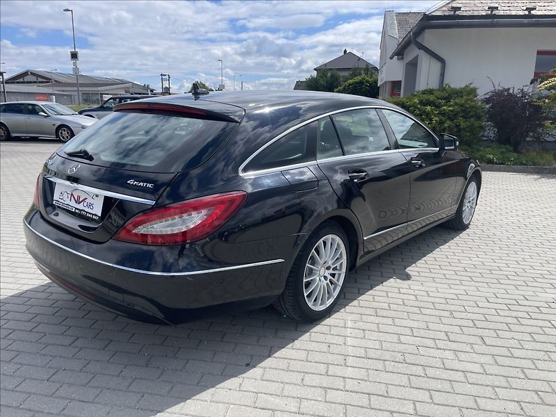 Mercedes-Benz CLS 2,2 250d 4-Matic 150kw GPS LED - fotka 4 z 34