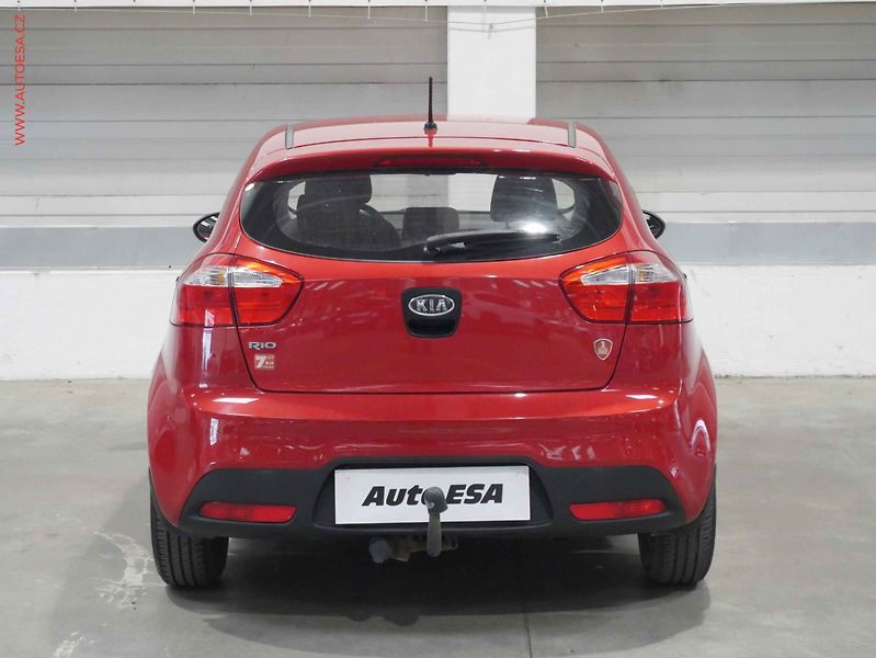 Kia Rio (2011) 1.25 CUUT, ČR, AC, tažné - fotka 5 z 15