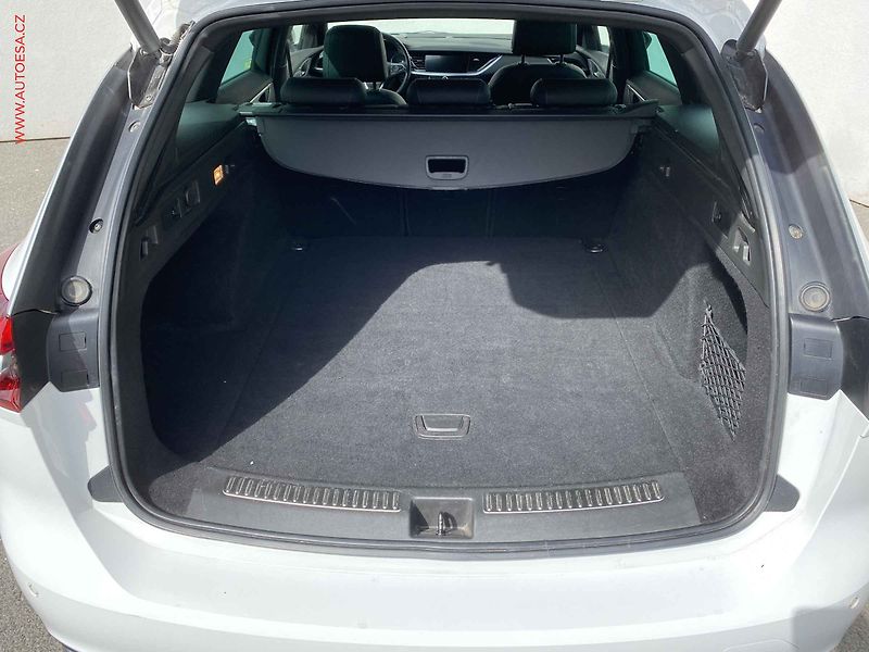 Opel Insignia (2021) 2.0 CDTi, 1.maj,ČR, AC, LED - fotka 7 z 19