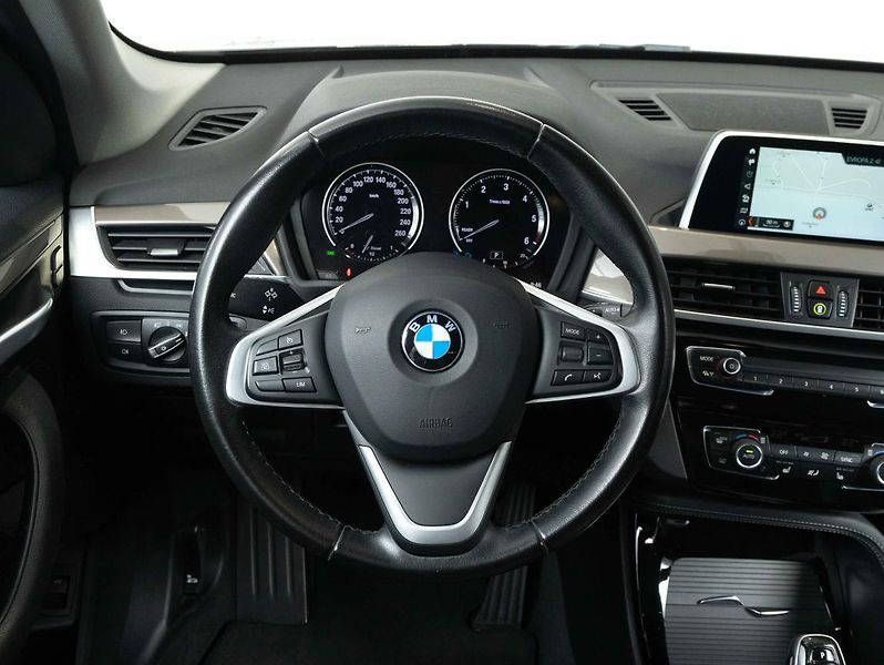 BMW X1 xDrive18d - fotka 13 z 21