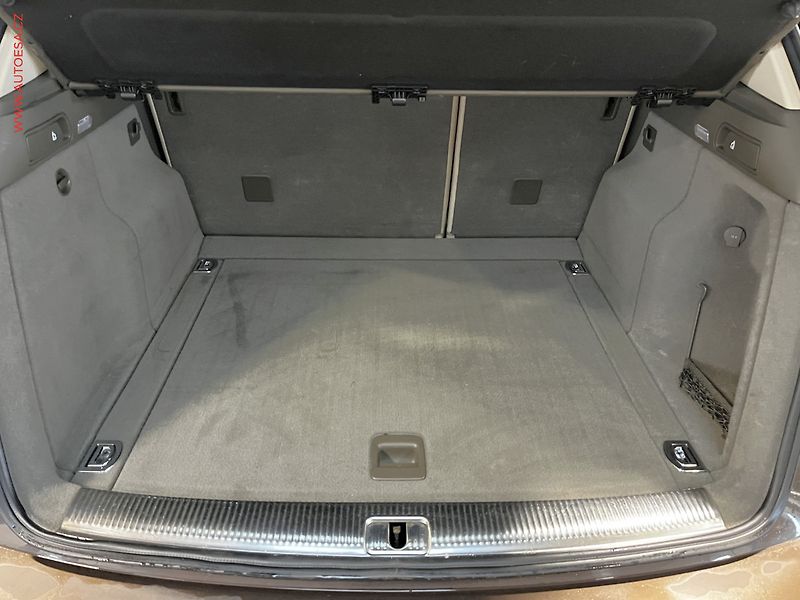 Audi Q5 (2012) 2.0 TDi Quattro, AT, bixen - fotka 7 z 16