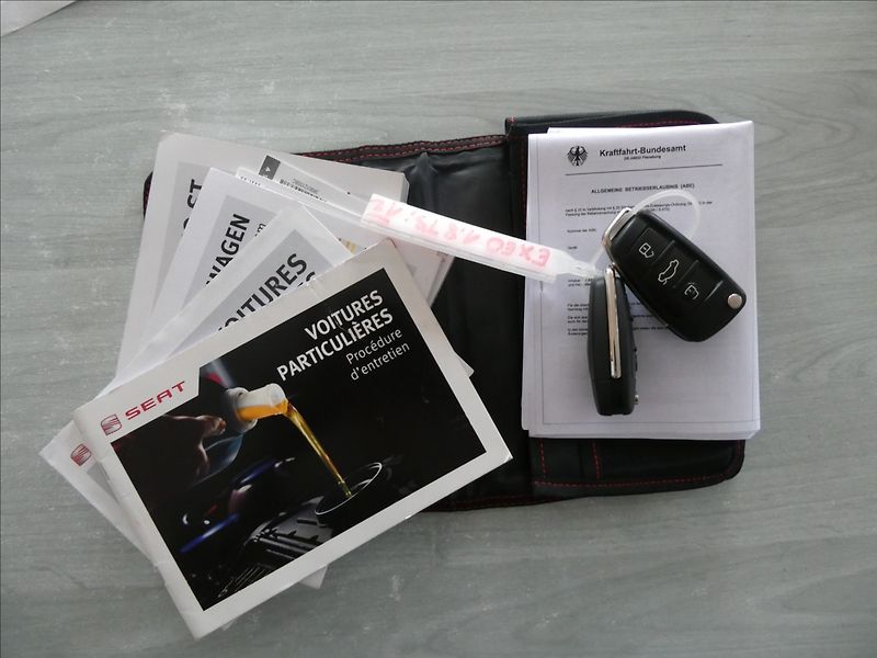 Seat Exeo 1,8 TSi 88kW serviska, 2x kola - fotka 30 z 37