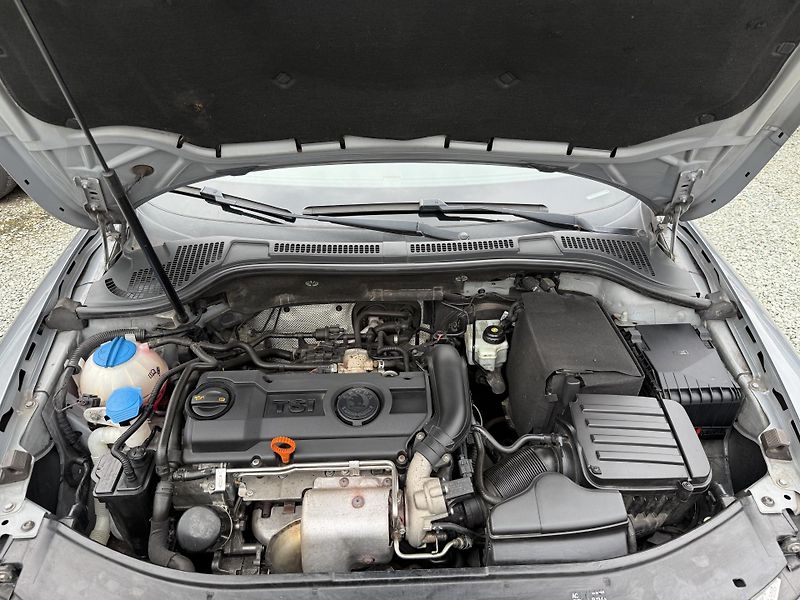 Škoda Superb 1.4 TSI AMBITION - fotka 14 z 14
