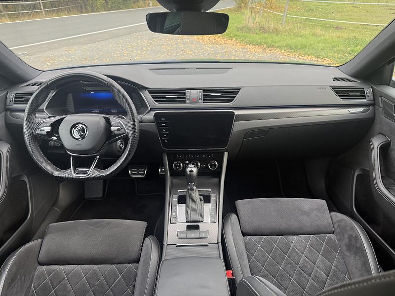 Škoda Superb (2022) ŠKODA SUPERB SPORTLINE 4x4  - fotka 14 z 20