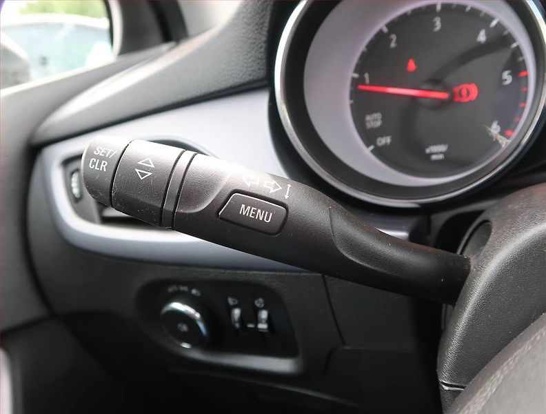 Opel Astra (2019) 1.6 CDTI, Tempomat - fotka 18 z 18