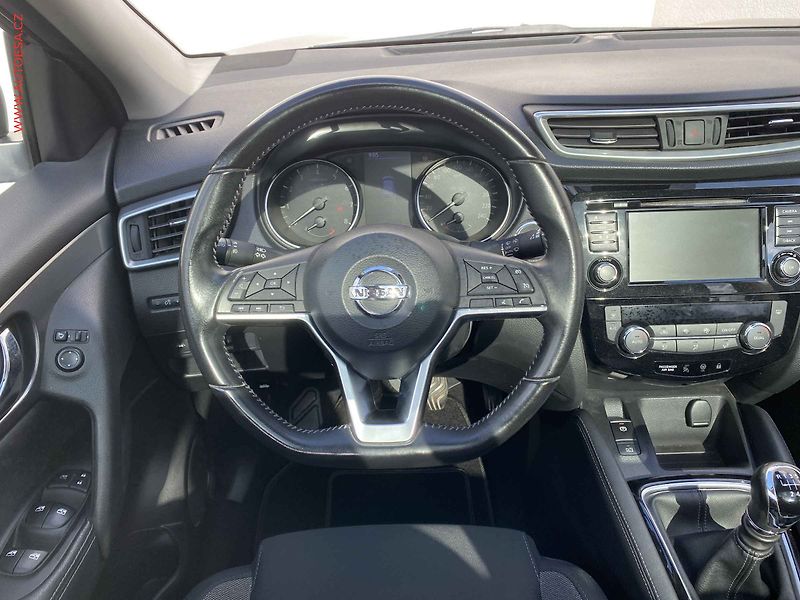Nissan Qashqai (2019) 1.3 DiG-T, N-Connecta, panor - fotka 11 z 17