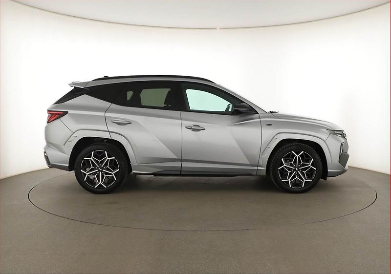 Hyundai Tucson (2022) N-Line 1.6 T-GDI - fotka 6 z 15