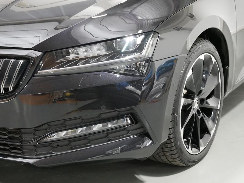 Škoda Superb - fotka 23 z 24