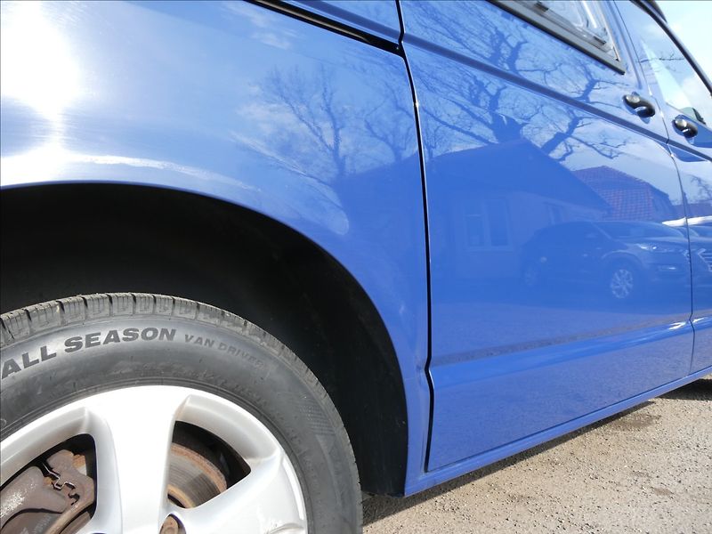 Volkswagen T5 California 2,5 TDi 96kW obytný vůz - fotka 12 z 49