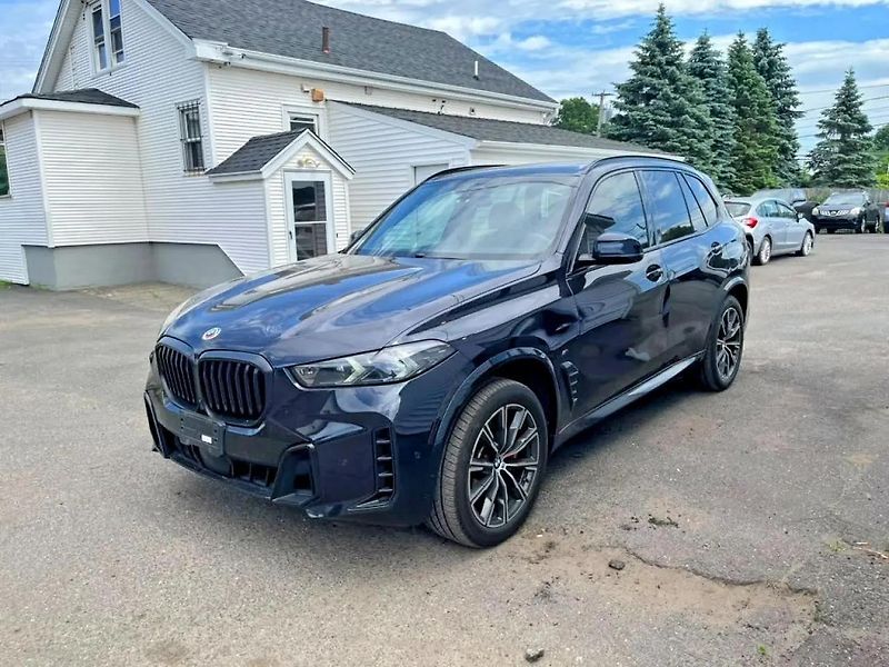 BMW X5 (2024) Auto na cestě - fotka 1 z 15