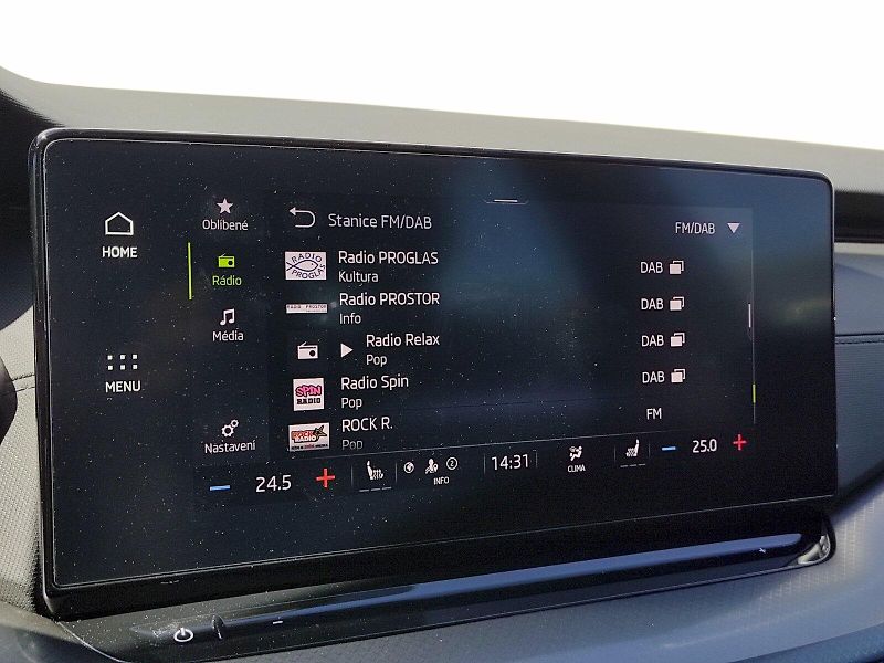 Škoda Octavia (2023) Combi Ambition Plus 2,0 Tdi 11 - fotka 18 z 36