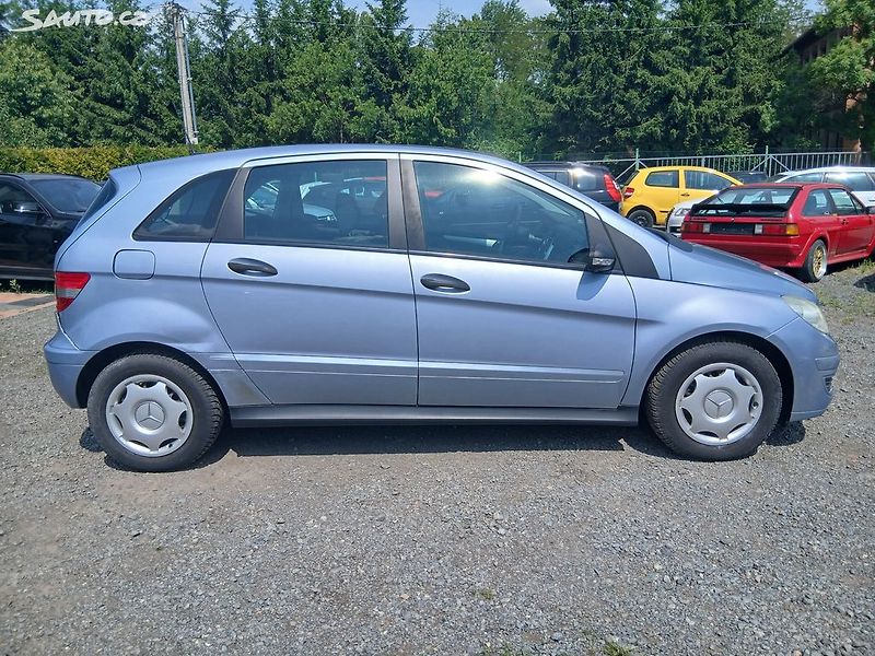 Mercedes-Benz Třídy B 1.7i, KLIMATRONIC - fotka 7 z 31