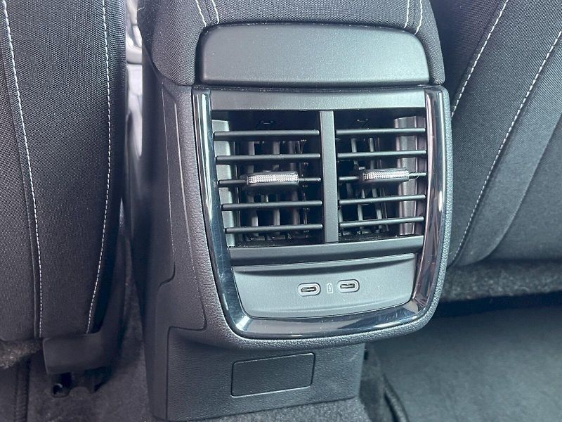 Škoda Kamiq (2025) 1.0 TSI 85 kW Monte Carlo - fotka 26 z 33