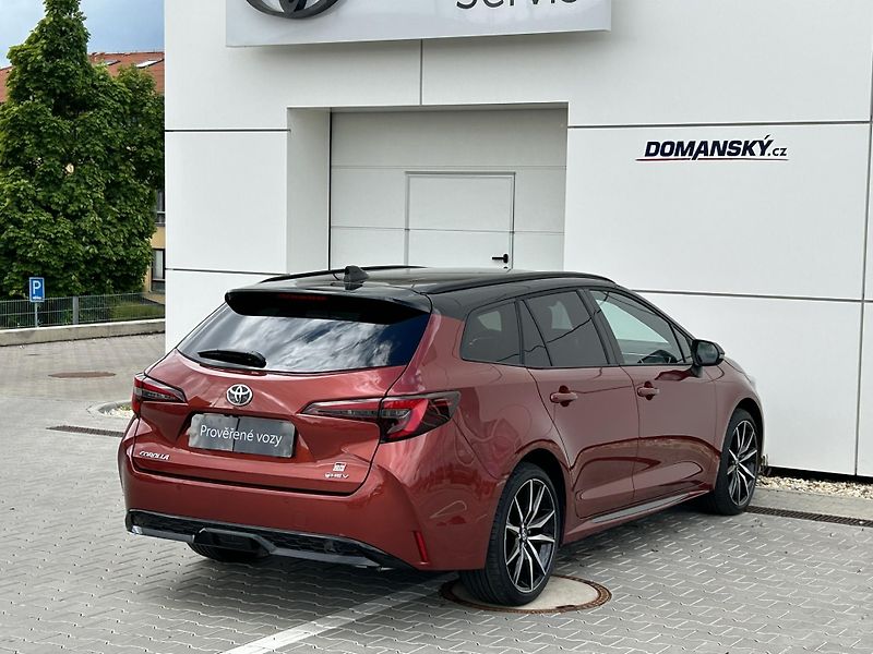 Toyota Corolla (2026) TS 1.8 HEV GR SPORT  - fotka 4 z 14