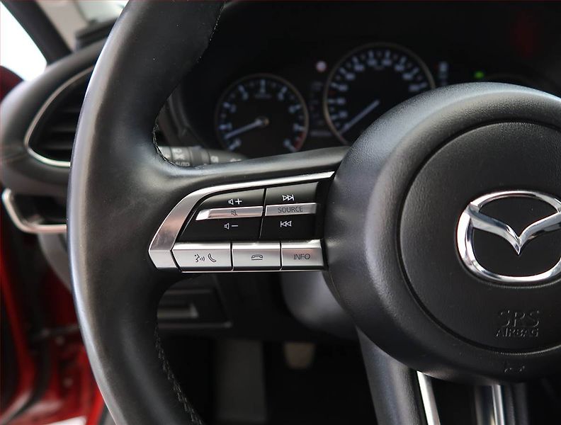 Mazda 3 (2019) 2.0 Skyactiv-G - fotka 18 z 21