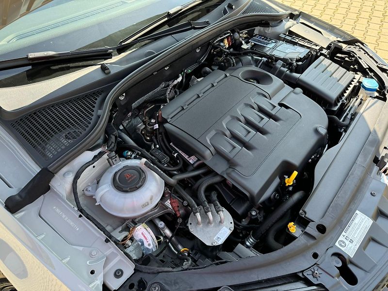 Škoda Octavia (2019) RS TDI 135KW  4x4 kombi  - fotka 27 z 30