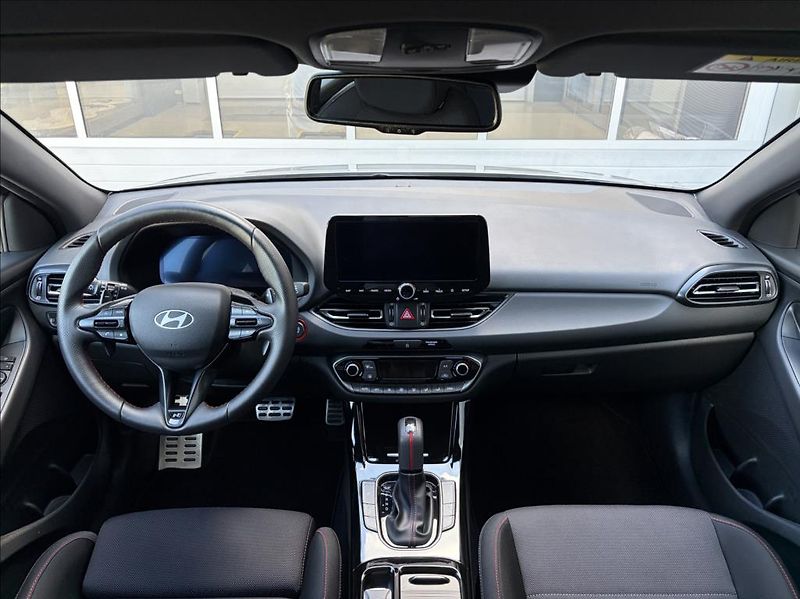 Hyundai i30 1,5 T-GDI DCT  WG FL N-Line - fotka 14 z 23
