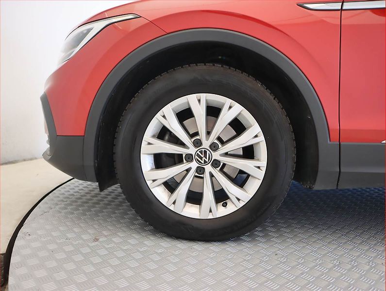 Volkswagen Tiguan (2021) 1.5 TSI - fotka 15 z 22