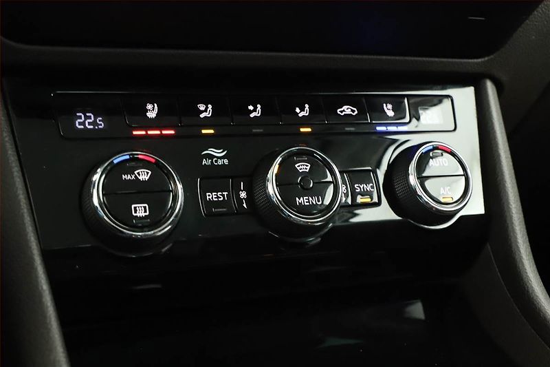 Škoda Superb (2018) Laurin&Klement 2.0 TDI - fotka 21 z 29