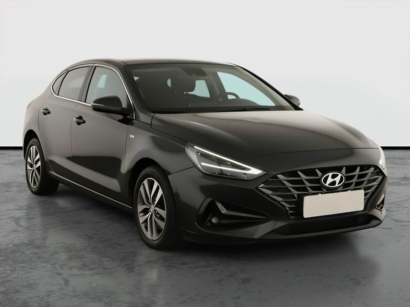 Hyundai i30 (2021) 1.5 T-GDI MHEV, Serv.kniha - fotka 1 z 15