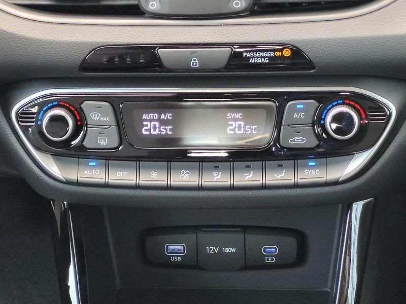 Hyundai i30 (2026) WG 1,0 T-GDI 85kW MT GO CZECH - fotka 22 z 28