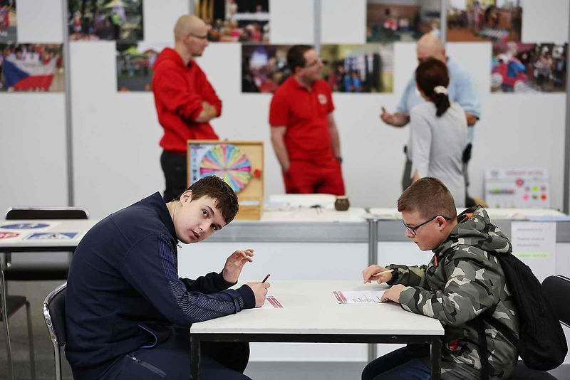Z autosalonu v Lysé v pátek 1. listopadu 2024.