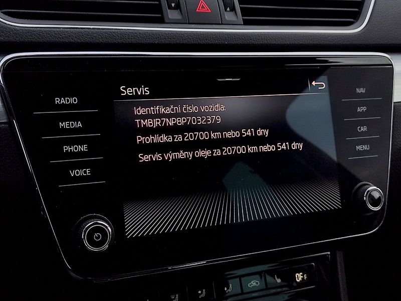 Škoda Superb (2023) Combi 2,0 Tdi 147 Kw DSG - fotka 9 z 38