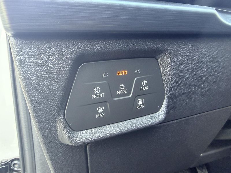 Cupra Formentor 1.4TSI E-HYBRID LED REZERVACE - fotka 16 z 60