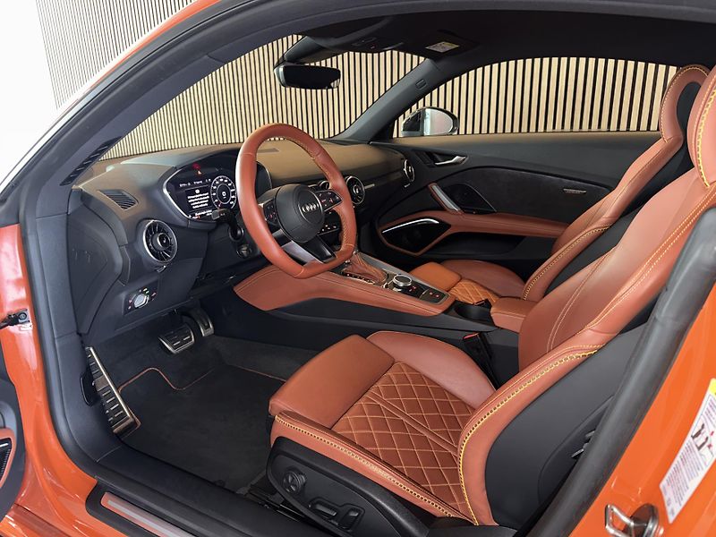 Audi TT 45 TFSI Coupé Exclusive B&O CZ - fotka 10 z 37