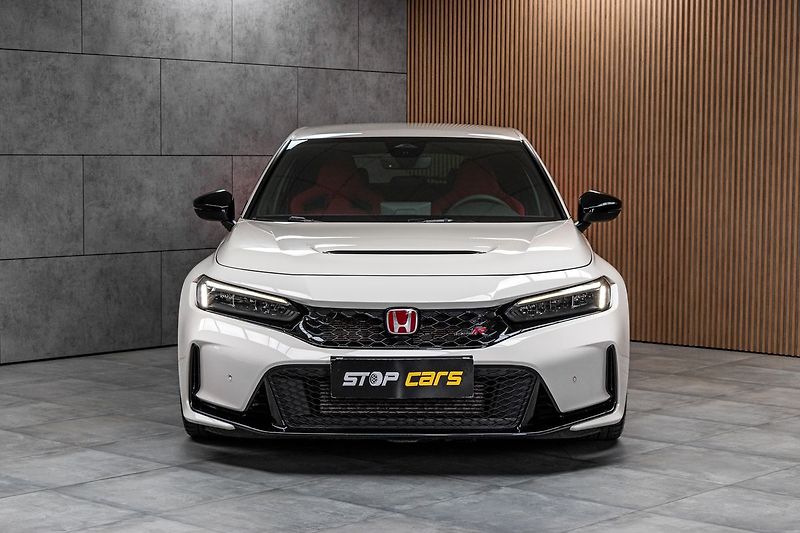 Honda Civic TYPE R 2.0 TURBO 242kW *ČR* - fotka 2 z 48