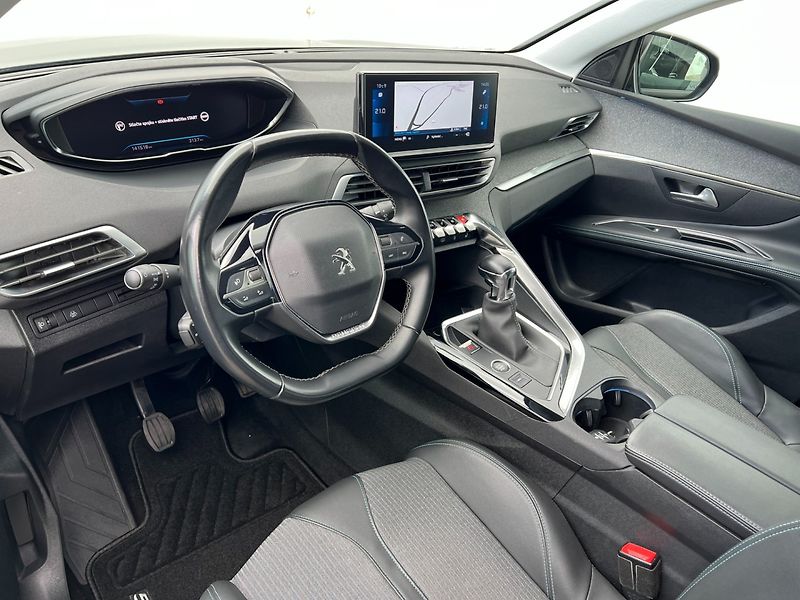 Peugeot 5008 (2021) 1.2PT 96kW! Allure! Tažné! LED - fotka 13 z 43