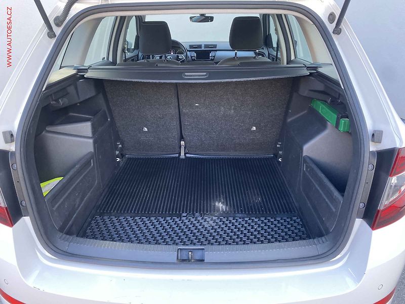 Škoda Fabia (2021) 1.0 TSi, 1.maj,ČR, Style - fotka 7 z 19
