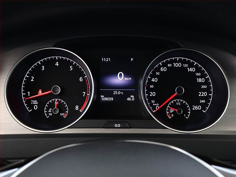 Volkswagen Golf (2016) Marathon Edition 1.4 TSI - fotka 9 z 18