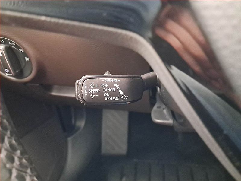 Škoda Superb (2015) Laurin&Klement 2.0 TDI 4x4 - fotka 19 z 22