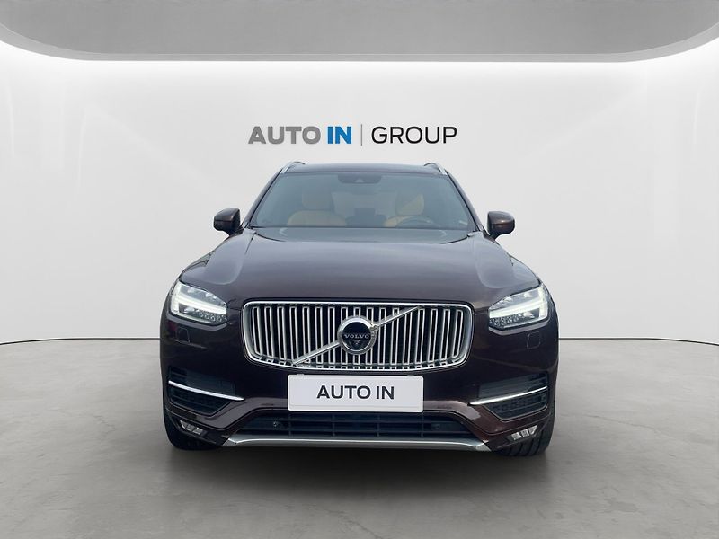 Volvo XC90 (2019) D5, 4X4, VZDUCH, Inscription - fotka 2 z 23