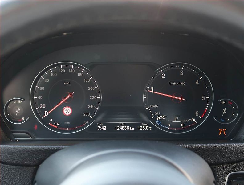 BMW Řada 3 (2020) M Sport 320d xDrive GT, 4X4 - fotka 11 z 21