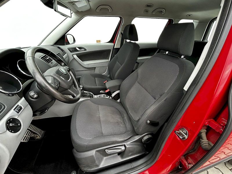 Škoda Yeti (2010) 2.0 TDI 103kW 4x4 DSG Ambition - fotka 21 z 30