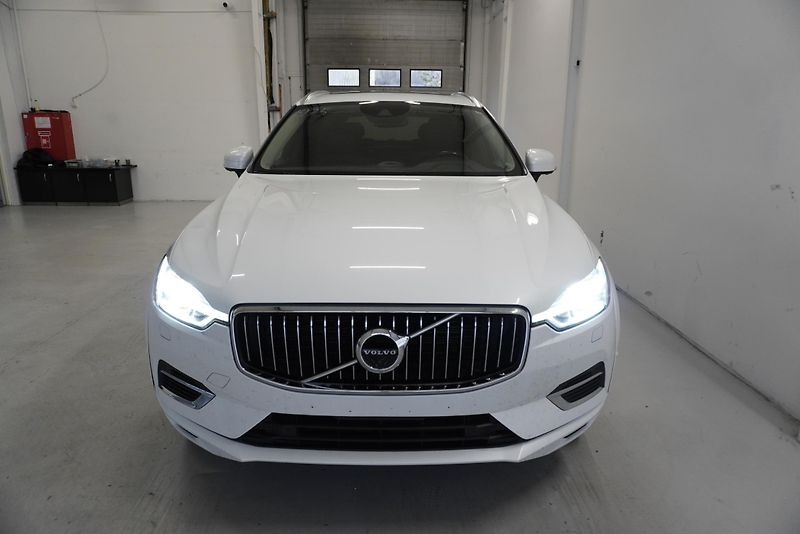 Volvo XC60  2,0 T8 TWIN ENGINE 4WD AUT. - fotka 2 z 33