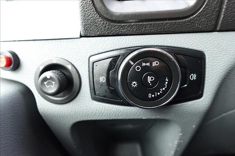 Ford Transit 2,0 TDCI  L3H2 8MÍST BUS KLIMA - fotka 20 z 29