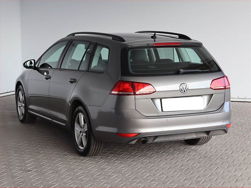 Volkswagen Golf (2016) 1.6 TDI, Automat, Serv.kniha - fotka 4 z 24
