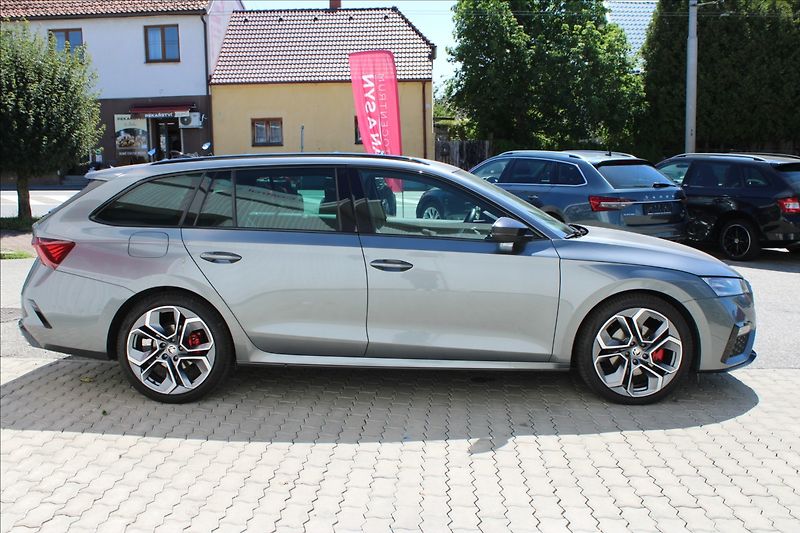 Škoda Octavia 2,0 TDI RS 147KW 4x4 ZÁNOVNÍ - fotka 3 z 10