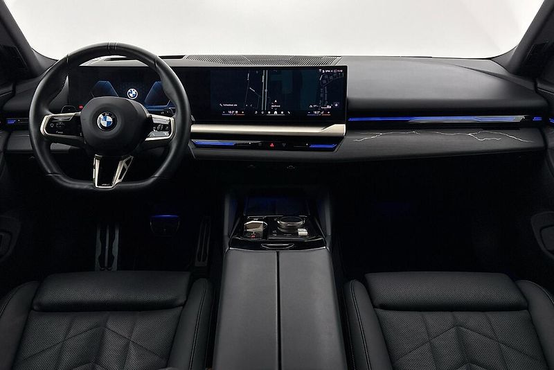 BMW Řada 5 řady 5 | 520d xDrive - fotka 15 z 24