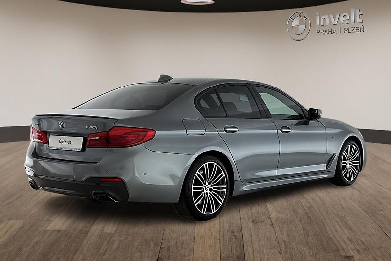 BMW Řada 5 540i xDrive - fotka 3 z 24