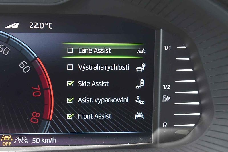 Automobilky přistupují k ovládání asistenčních systémů velmi různorodě