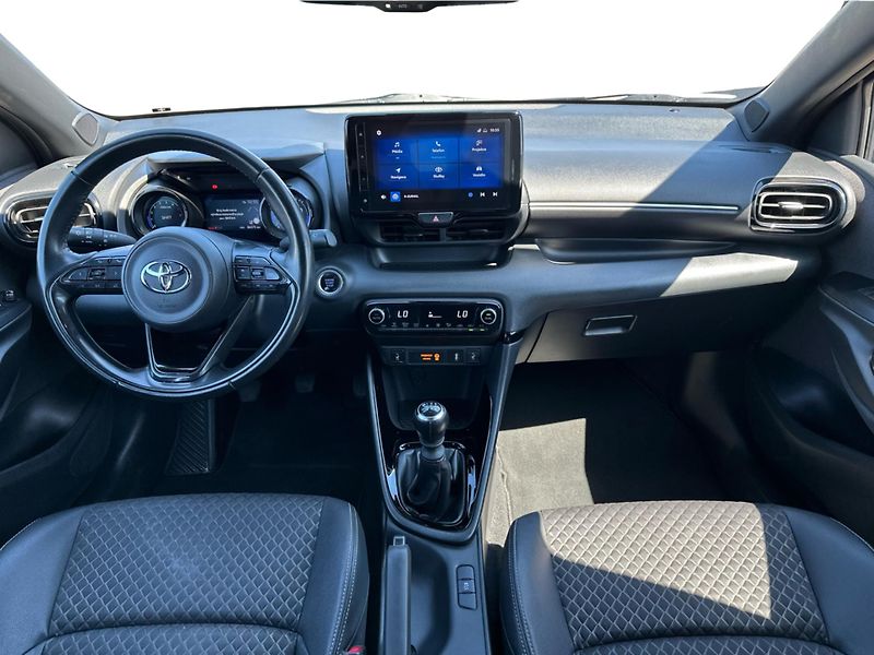 Toyota Yaris 1.5 GR Sport Selection Style - fotka 10 z 26