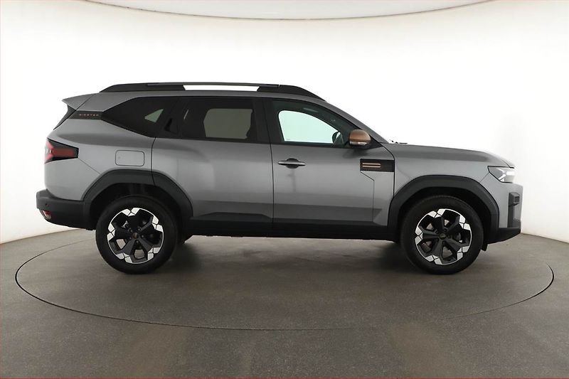 Dacia Bigster (2025) 1.2 MHEV, Extreme, FullLed - fotka 6 z 18
